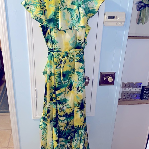 NWOT Inc Beautiful vibrant color wrap around dress - Picture 6 of 10